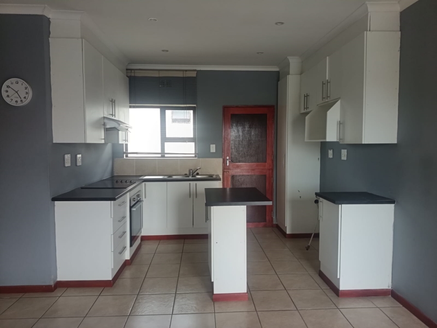 3 Bedroom Property for Sale in Graceland Eastern Cape